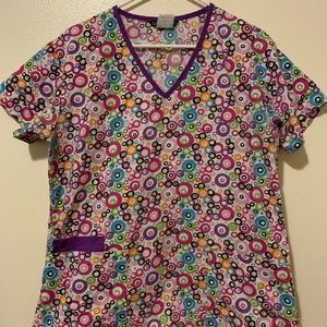 Gently used medium scrub top/ bubble design